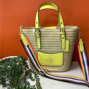 Straw Bucket Bag/Crossbody